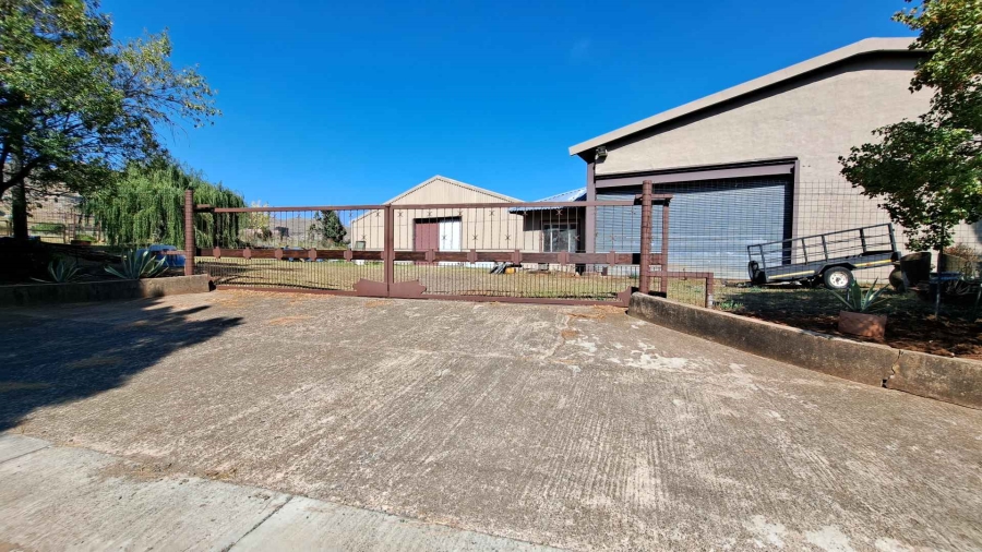 8 Bedroom Property for Sale in Clarens Free State